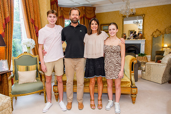 KatePhillipsfamily_3-7-23_018