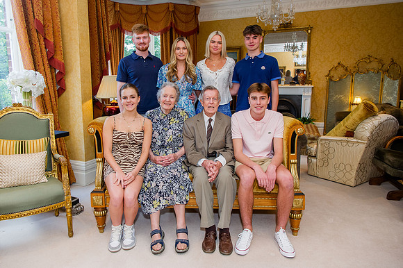 KatePhillipsfamily_3-7-23_004